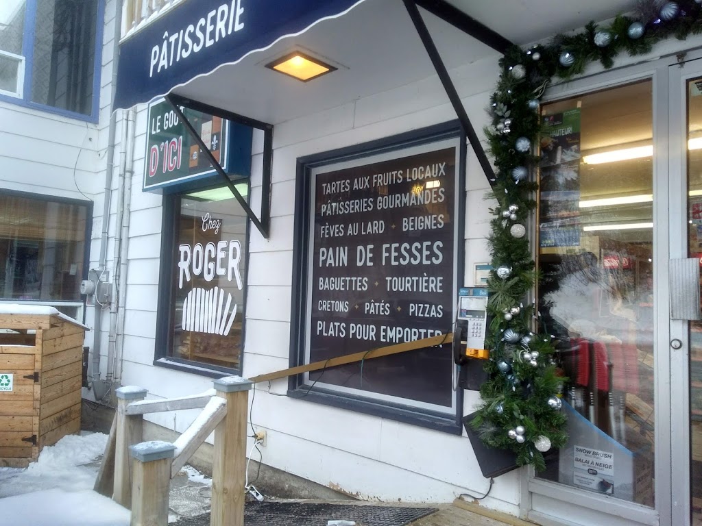 Chez Roger Boulangerie | 126 Rue du Saguenay, Saint-Fulgence, QC G0V 1S0, Canada | Phone: (418) 674-2534