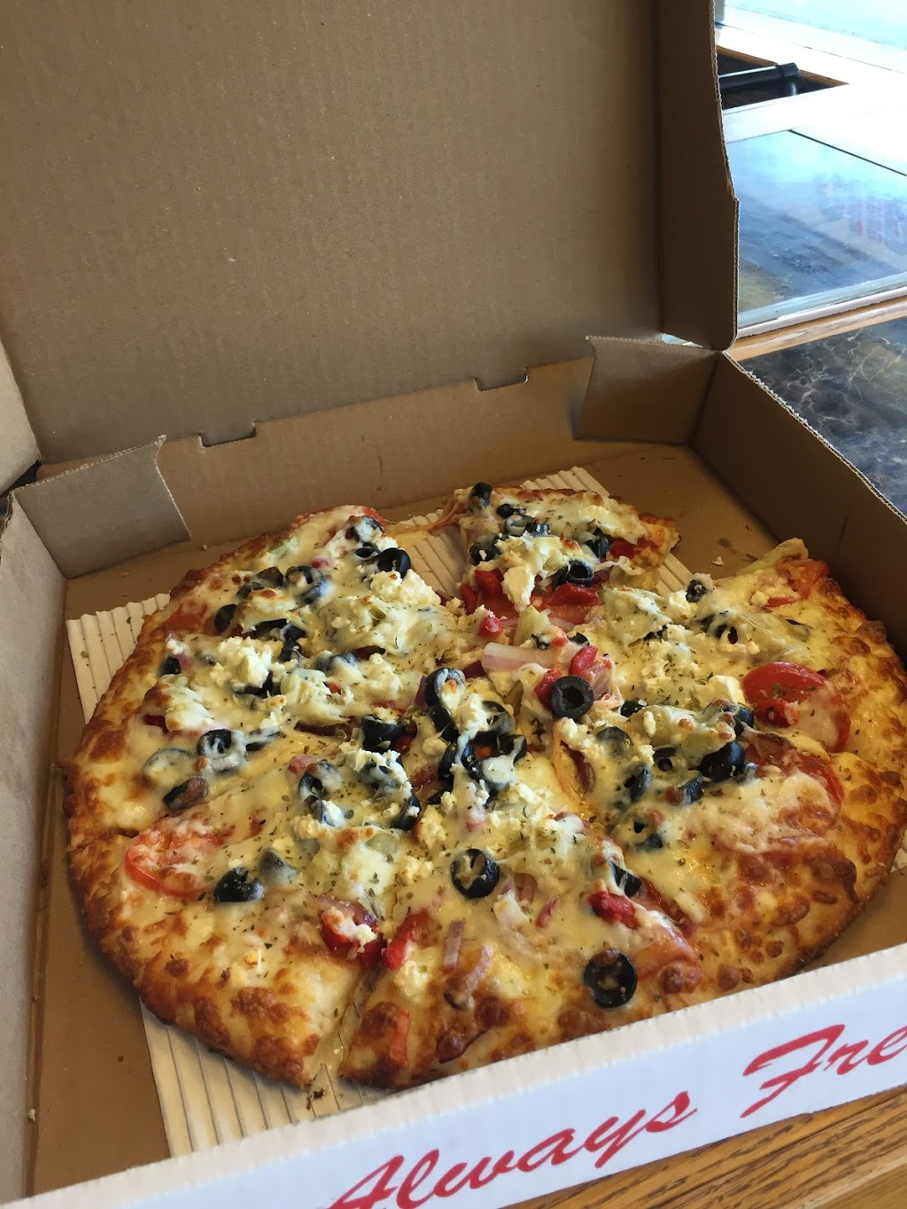 Magic Pizza | 450 Westheights Dr, Kitchener, ON N2N 1M2, Canada | Phone: (519) 742-7977