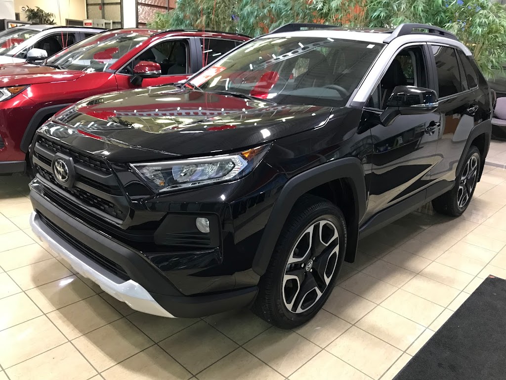 Blainville Toyota - Toyota Sainte-Thérèse | 120 Bd Desjardins E, Sainte-Thérèse, QC J7E 1C8, Canada | Phone: (450) 435-3685