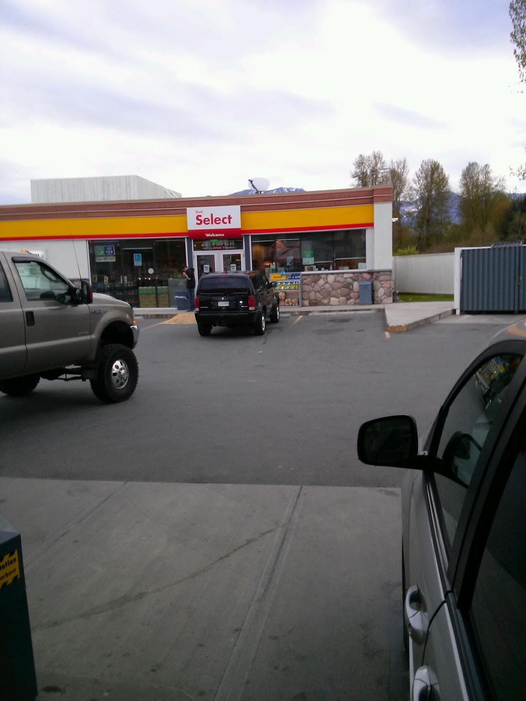 Shell | 8236 Eagle Landing Pkwy, Chilliwack, BC V2R 0R5, Canada | Phone: (604) 792-0551