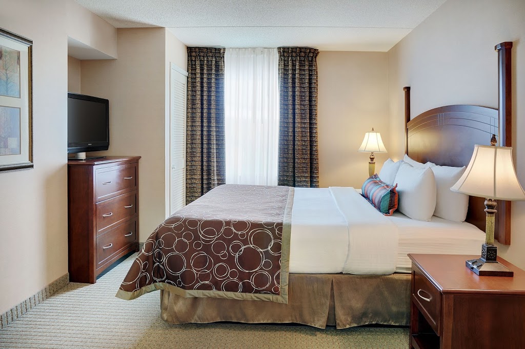 Staybridge Suites Oakville-Burlington | 2511 Wyecroft Rd, Oakville, ON L6L 6P8, Canada | Phone: (905) 847-2600