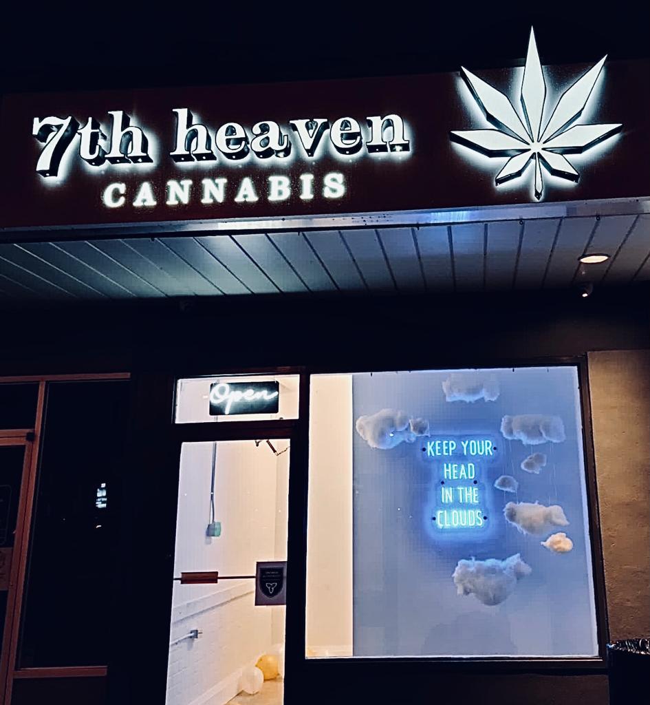 7th Heaven Cannabis | 114 Markham Rd, Scarborough, ON M1M 2Z7, Canada | Phone: (416) 264-0777