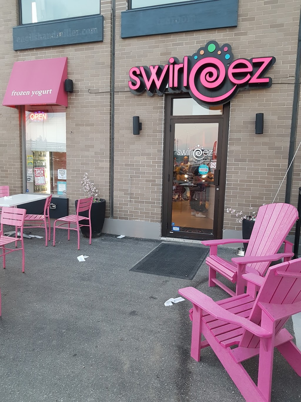 Swirleez | 89 Dunlop St E Unit 101, Barrie, ON L4M 1A7, Canada | Phone: (705) 252-5129