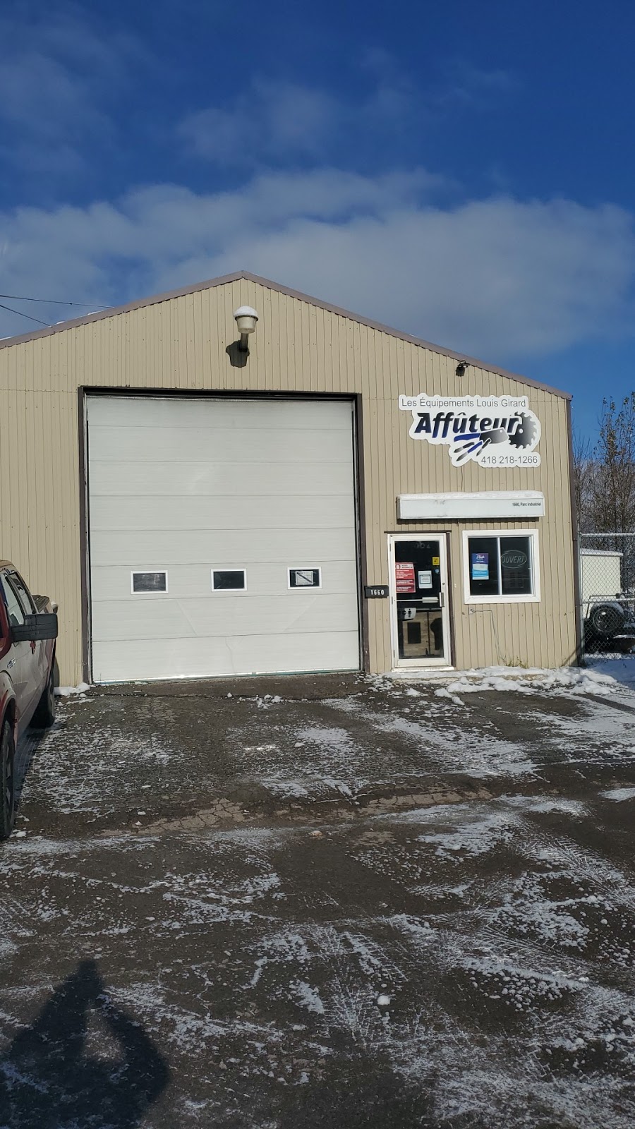 Les Equipements Louis Girard | 14 Bd de lAnse, Roberval, QC G8H 1Y9, Canada | Phone: (418) 218-1266