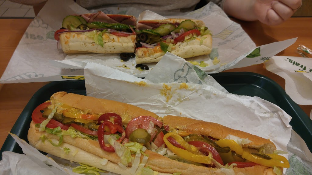 Subway | 247E Boulevard DAnjou, Châteauguay, QC J6J 2R3, Canada | Phone: (450) 699-4808