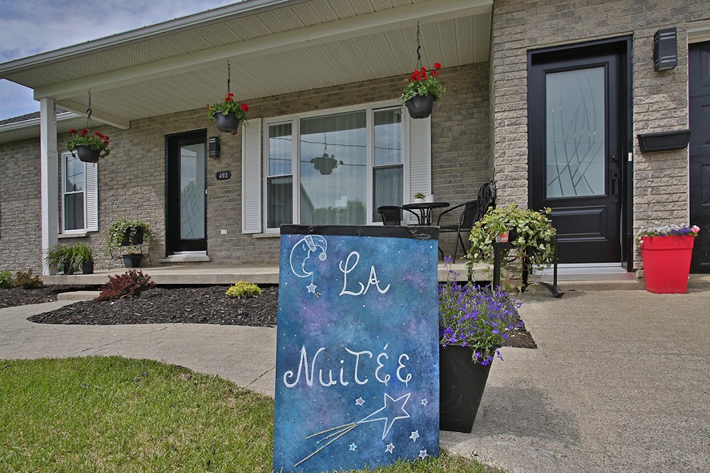 Gîte La Nuitée | 493 Rue des Quatre-Vents, Coaticook, QC J1A 3A3, Canada | Phone: (819) 849-9478