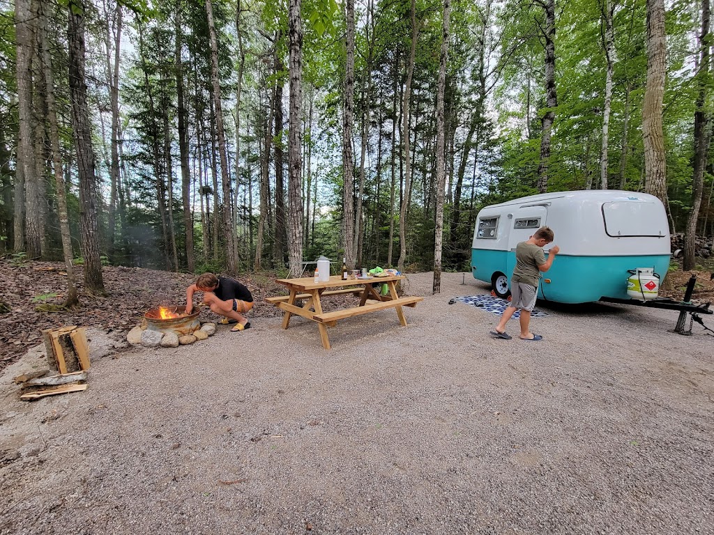 Camping Espace Air Pur | 55 Chem. des Pointes, Saint-Urbain, QC G0A 4K0, Canada | Phone: (418) 737-1437