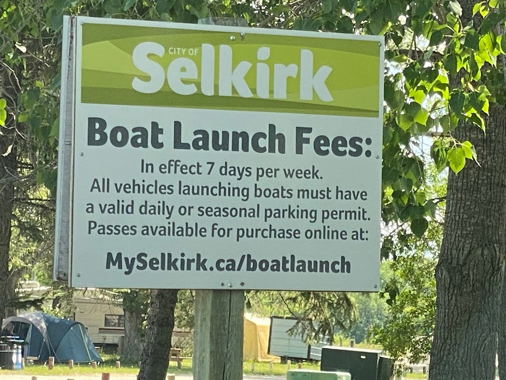 Selkirk Park Boat Launch | Queen Ave, Selkirk, MB R0E 0M0, Canada | Phone: (204) 785-4950