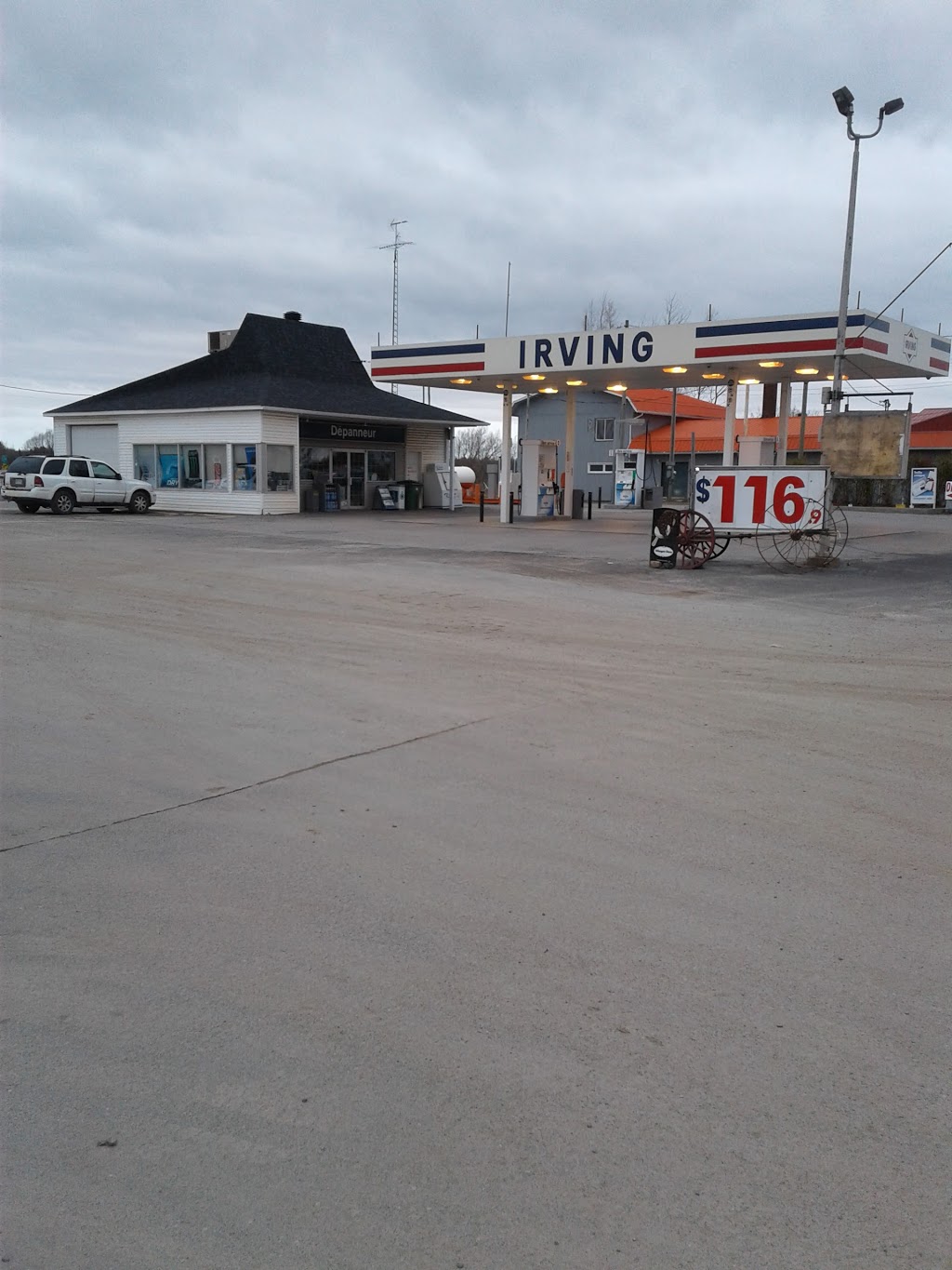 Irving Oil | 1100 Route Principale, Daveluyville, QC G0Z 1C0, Canada | Phone: (819) 367-2508