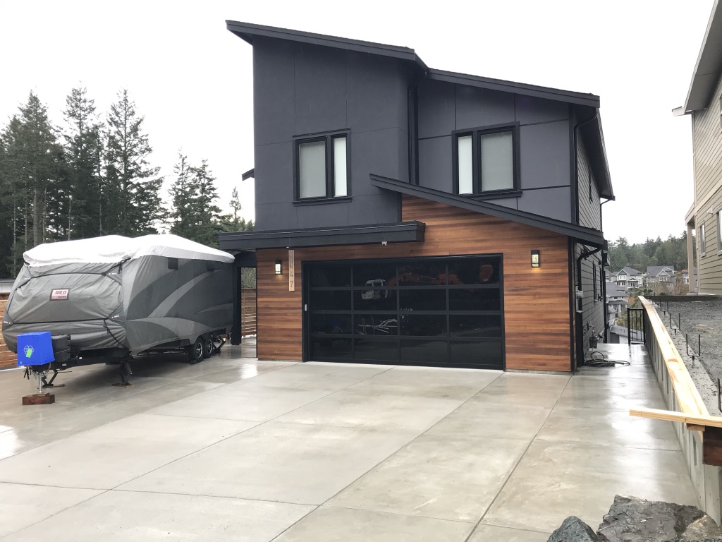 Accent garage doors | 3241 Irma St, Victoria, BC V8Z 3R8, Canada | Phone: (250) 880-0814