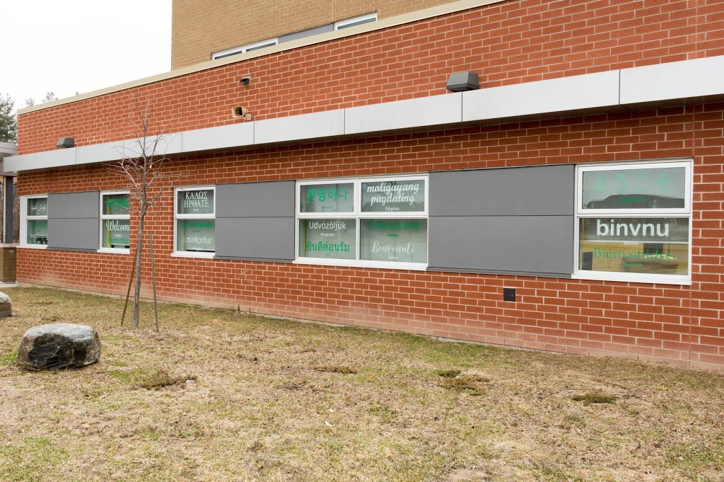 Anne J. MacArthur Public School | 820 Farmstead Dr, Milton, ON L9T 8J6, Canada | Phone: (905) 878-2076