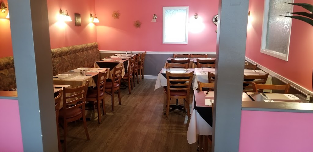 Restaurant La Station des Patriotes | 723 Rue du Sud, Cowansville, QC J2K 2Y2, Canada | Phone: (450) 955-3100