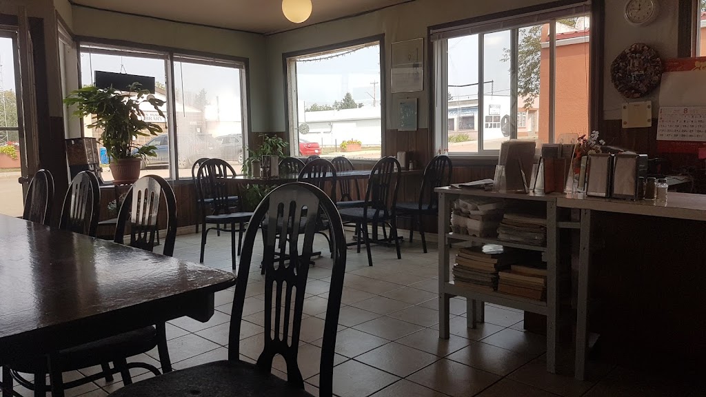 Country Kitchen | 4907 50 St, Holden, AB T0B 2C0, Canada | Phone: (780) 688-2066