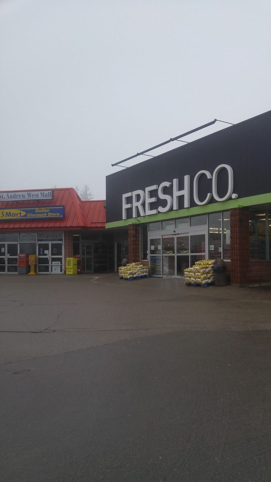 FreshCo | 753 St Andrew St W, Fergus, ON N1M 3H2, Canada | Phone: (519) 843-1875