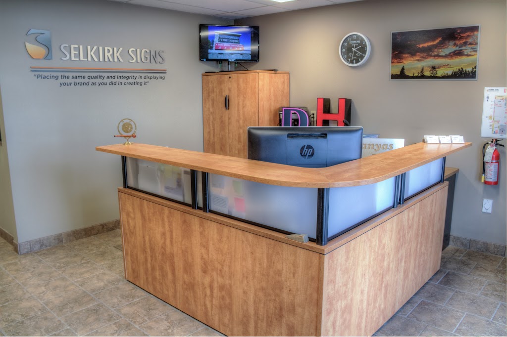 Selkirk Signs & Services Ltd | 421 Patterson St W, Cranbrook, BC V1C 6T3, Canada | Phone: (250) 489-3321