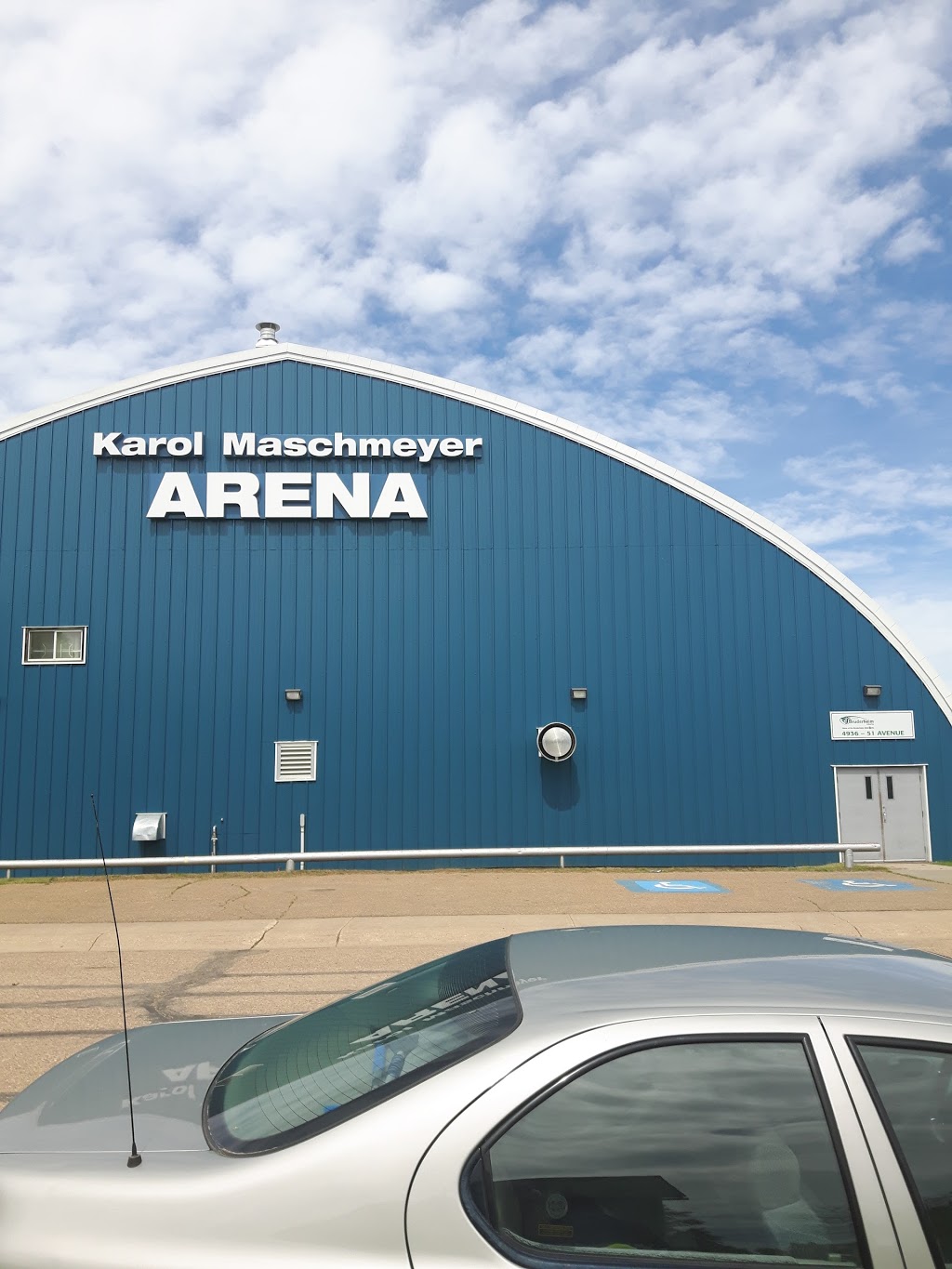 Karol Maschmeyer Arena | 4936 51 Ave, Bruderheim, AB T0B 0S0, Canada | Phone: (780) 796-3050