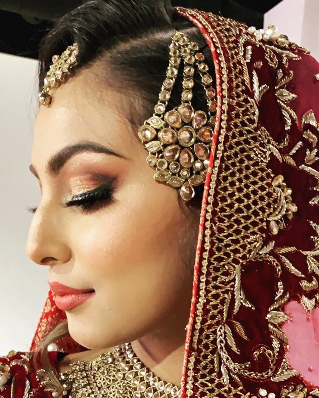 Amna Makeup Artist | 12 Collis Dr, Bradford, ON L3Z 0S9, Canada | Phone: (647) 280-5362