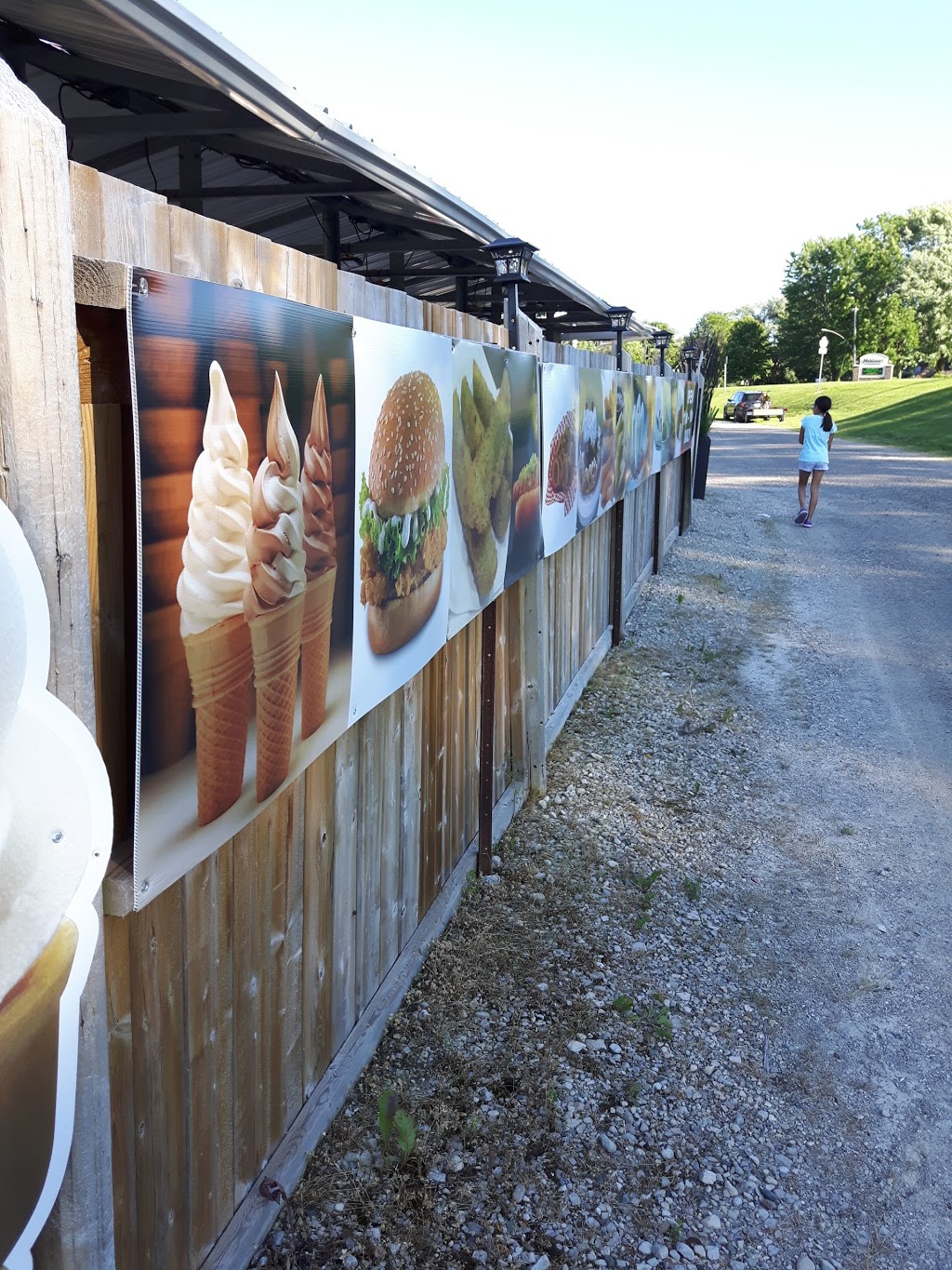 Megan & Robs Burger Box | 130 Elora St, Mildmay, ON N0G 2J0, Canada | Phone: (519) 367-5430