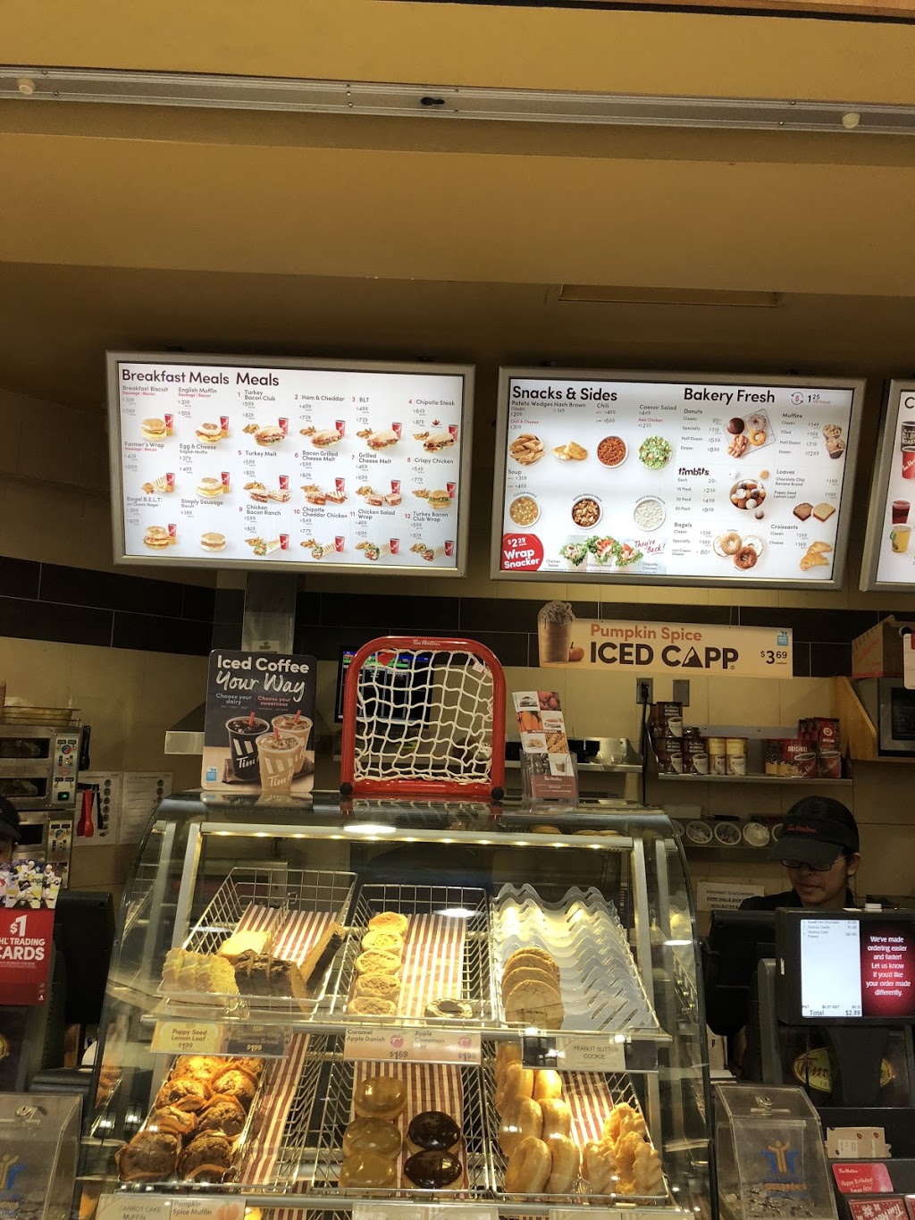 Tim Hortons | Oakridge Centre, Vancouver, BC V5Z 2M9, Canada | Phone: (604) 261-1302