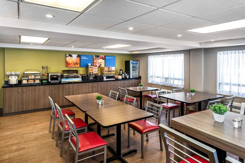 Comfort Inn South | 3109 Pembina Hwy, Winnipeg, MB R3T 4R6, Canada | Phone: (204) 269-7390