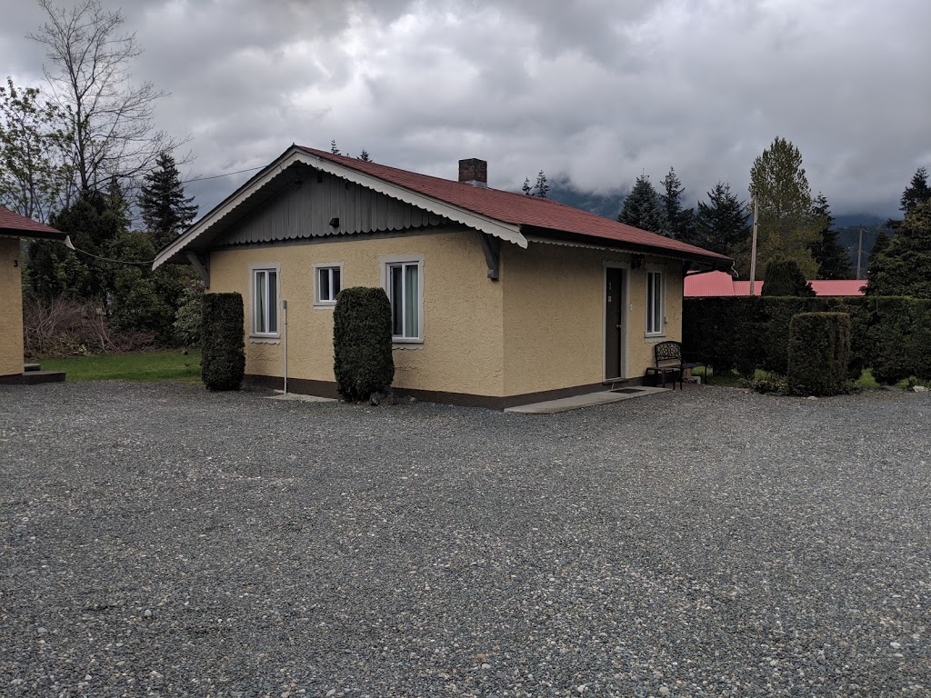 Swiss Chalets Motel | 456 Trans-Canada Hwy, Hope, BC V0X 1L0, Canada | Phone: (604) 869-9020