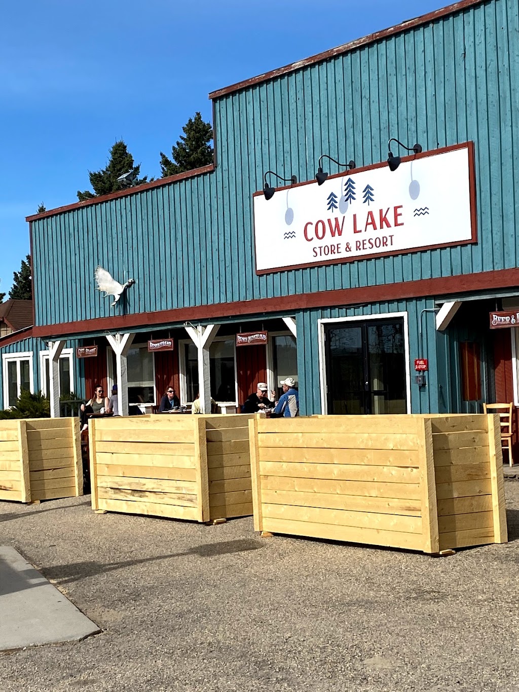 Cow Lake Store and Resort | Township Rd 384, Range Rd 82, AB T0M 0C0, Canada | Phone: (403) 844-2477