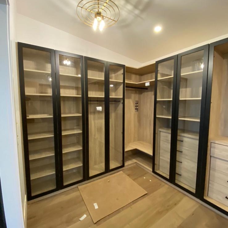 Blueline Glass and Closets ltd. | 2930 Amy Rd #116, Victoria, BC V9B 0B1, Canada | Phone: (778) 922-3622