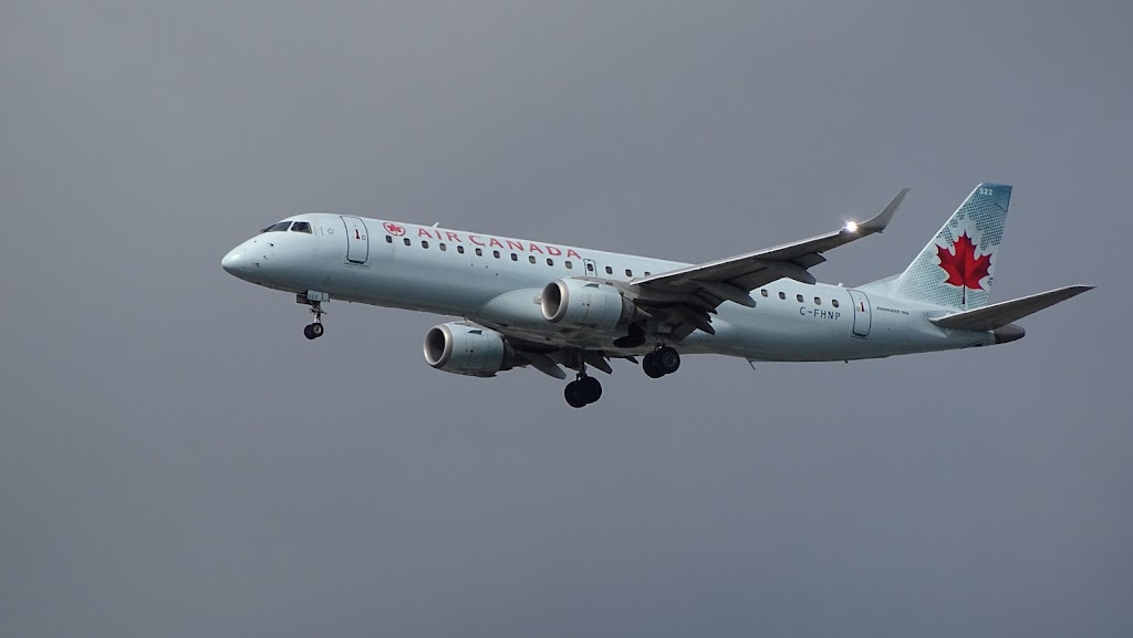 Air Canada Express | 2450 Derry Rd E, Mississauga, ON L5S 1B2, Canada | Phone: (905) 671-7740