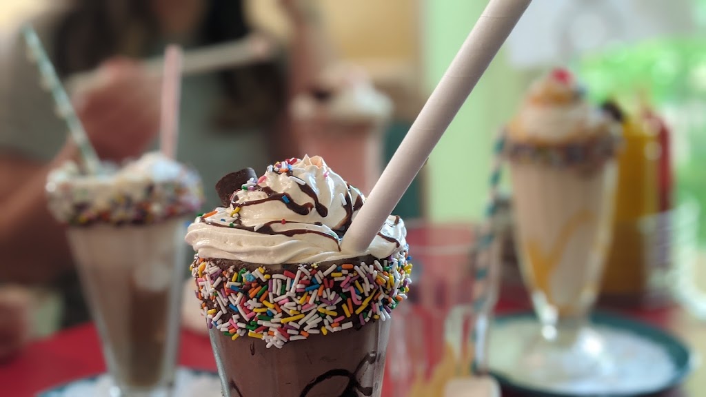 Shakes on Main | 465 Main St, Lawrencetown, NS B0S 1M0, Canada | Phone: (902) 584-7284