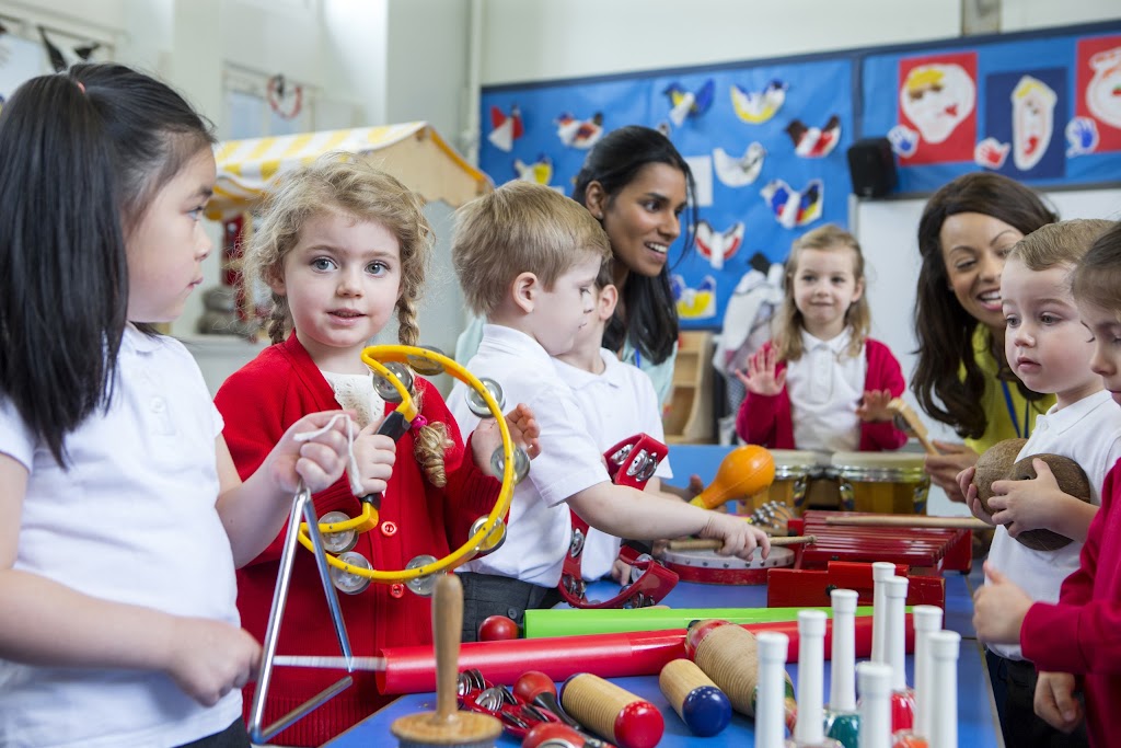 Garderie Educative Les Trois Petits Pas | 13885 Boul Gouin O, Pierrefonds, QC H8Z 1X8, Canada | Phone: (514) 620-4444