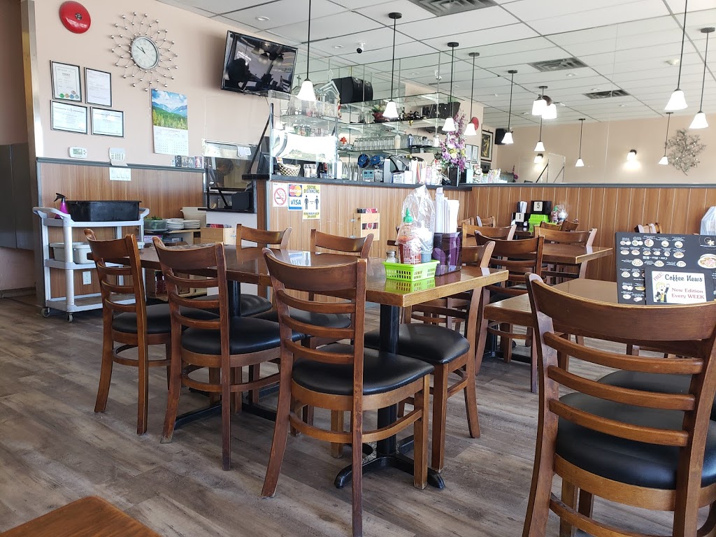 Pho Newton | 7488 King George Blvd, Surrey, BC V3W 0H9, Canada | Phone: (778) 593-1828