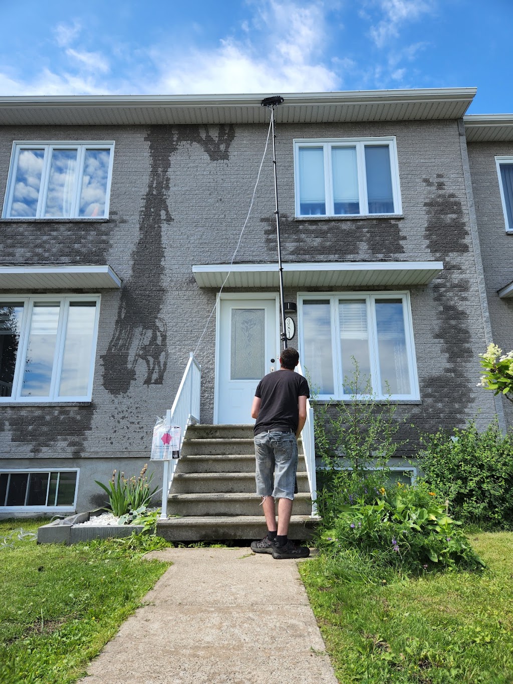 Cleanup Lavage de vitres | 3731 Chem. de Sainte-Flore, Grand-Mère, QC G9T 1A6, Canada | Phone: (819) 852-8361