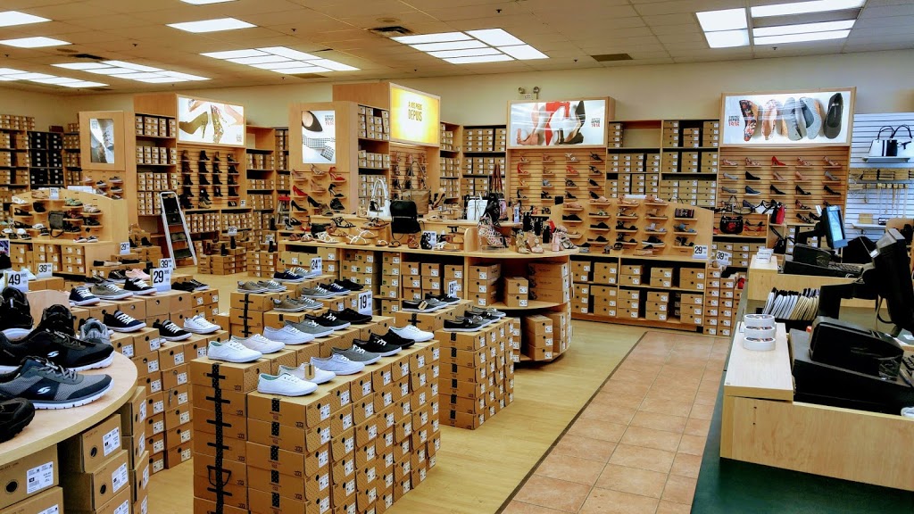 Chaussures Yellow | 1145 Boul Jean-Baptiste-Rolland E, Saint-Jérôme, QC J7Y 4Y7, Canada | Phone: (450) 436-7699