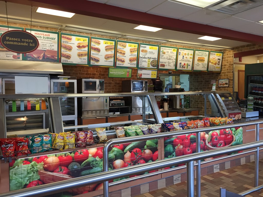 Restaurant SUBWAY | 3500 Chemin des Quatre-Bourgeois, Québec, QC G1W 2L2, Canada | Phone: (418) 651-1314