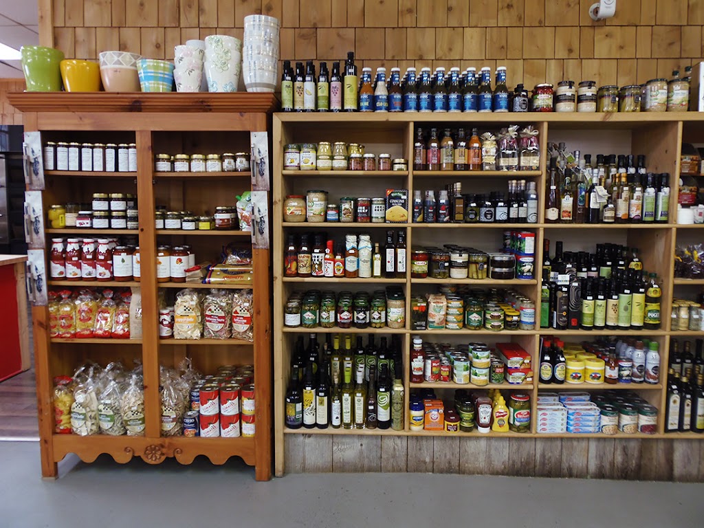 Marché Public Des Bois Francs | 1 Bd Jutras O, Victoriaville, QC G6P 1Y8, Canada | Phone: (819) 758-1773