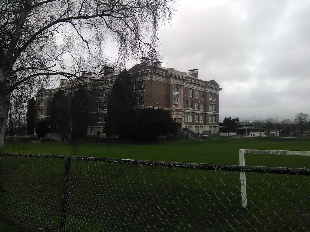 Victoria High School | 1260 Grant St, Victoria, BC V8T 1C2, Canada | Phone: (250) 388-5456