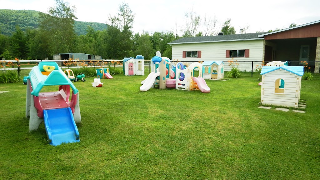 Nursery Workplace Domestic | Nursery Mont St-Hilaire | 1200 Bd Sir-Wilfrid-Laurier, Mont-Saint-Hilaire, QC J3G 4S6, Canada | Phone: (450) 446-2912