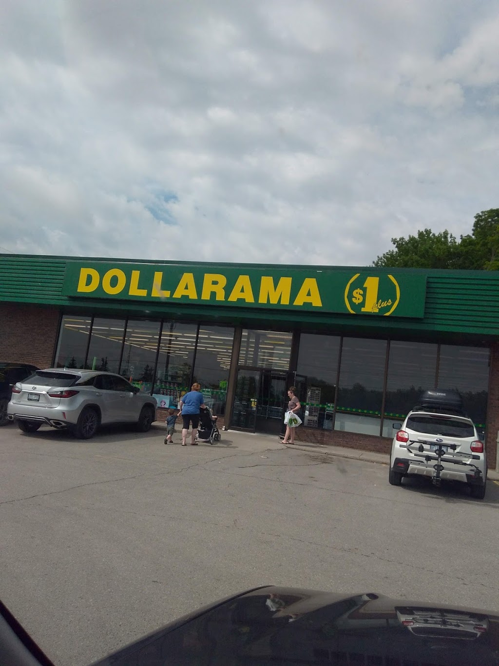 Dollarama | 187 Memorial Ave, Orillia, ON L3V 5X7, Canada | Phone: (705) 327-2659