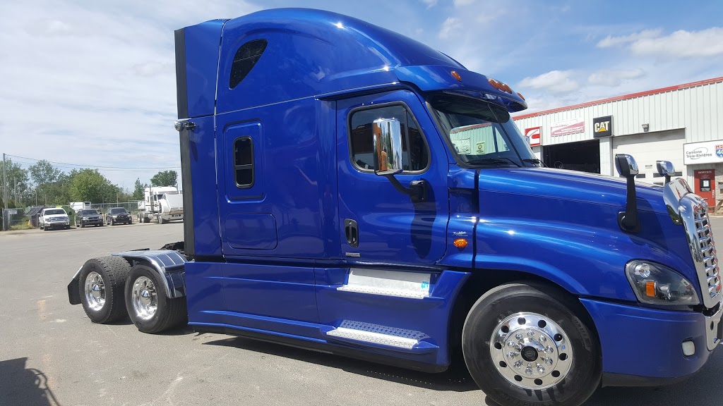 CAMIONS TROIS-RIVIÈRES | 300 Rue Quenneville, Trois-Rivières, QC G9B 1X6, Canada | Phone: (819) 377-9997