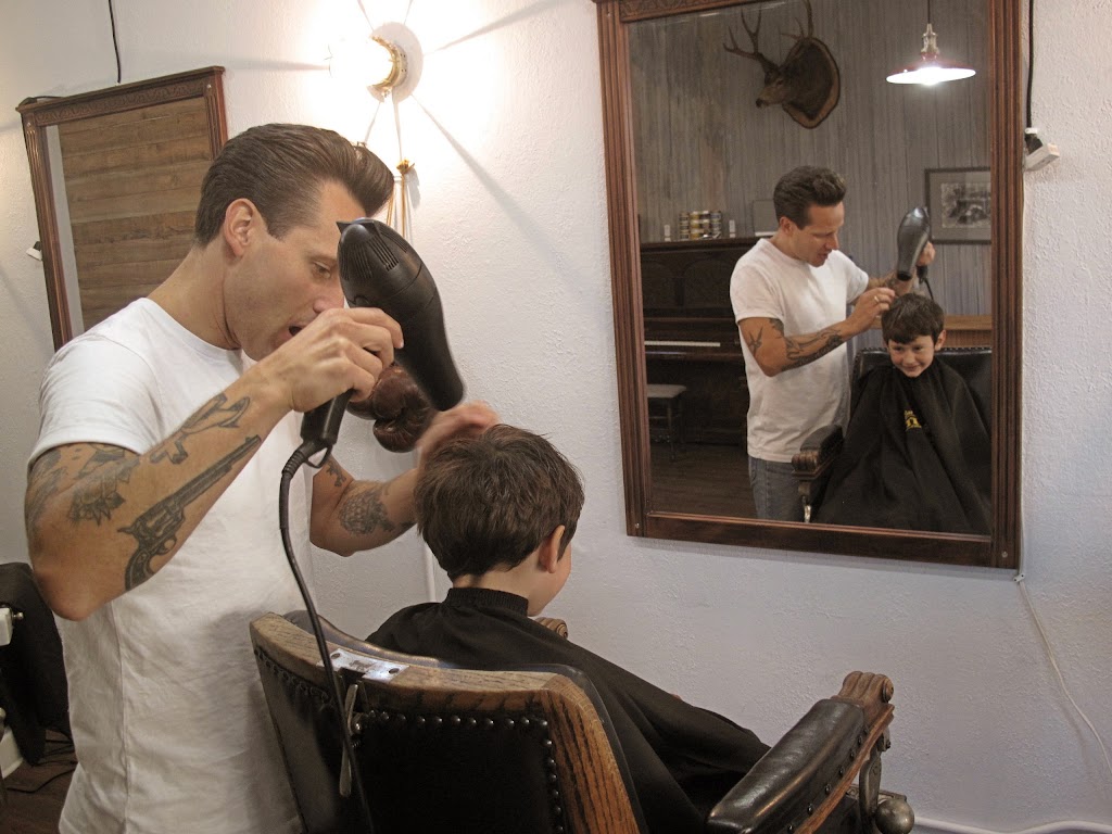 Uppercut Barbershop | 3275 2 St, Cumberland, BC V0R 1S0, Canada | Phone: (604) 442-3874