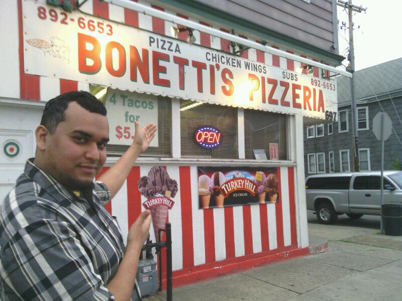 Bonettis Pizzeria | 697 Walden Ave, Buffalo, NY 14211, USA | Phone: (716) 892-6653