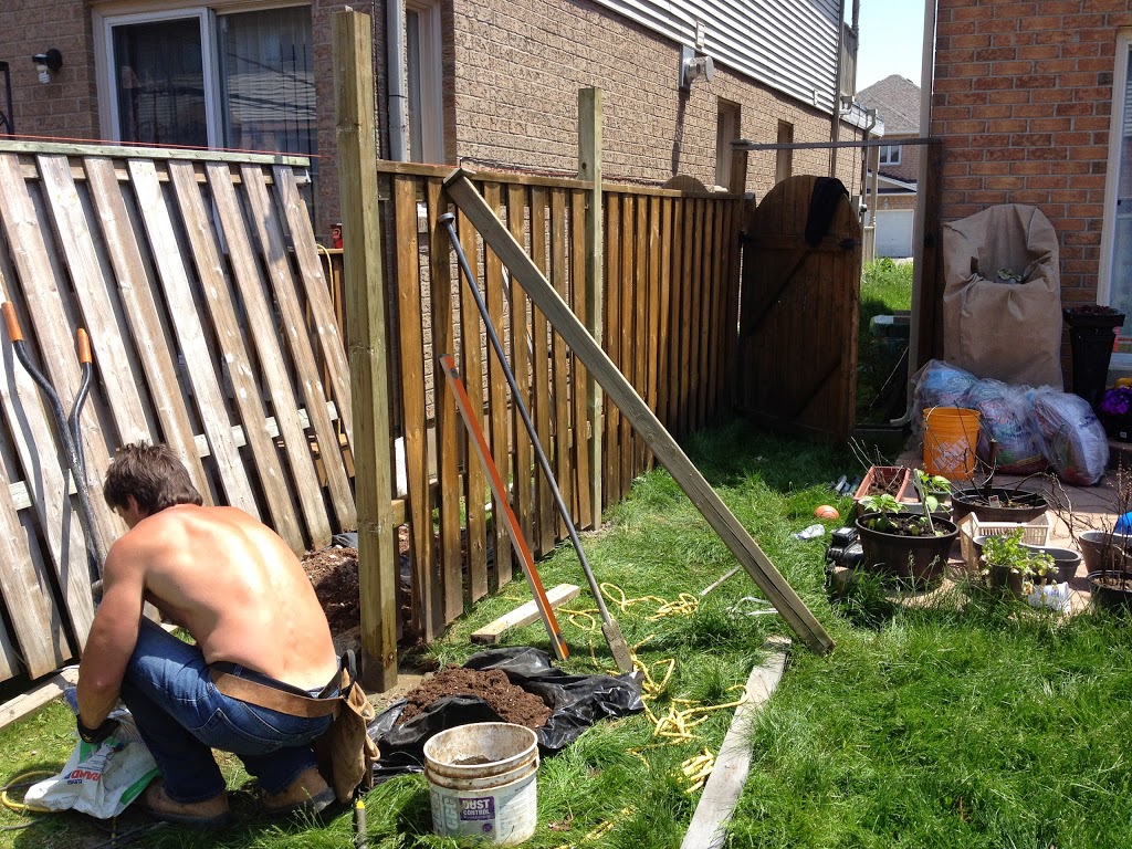 Oakville Fence Repair | 5063 N Service Rd Suite # 100, Burlington, ON L7L 5H6, Canada | Phone: (647) 495-4151