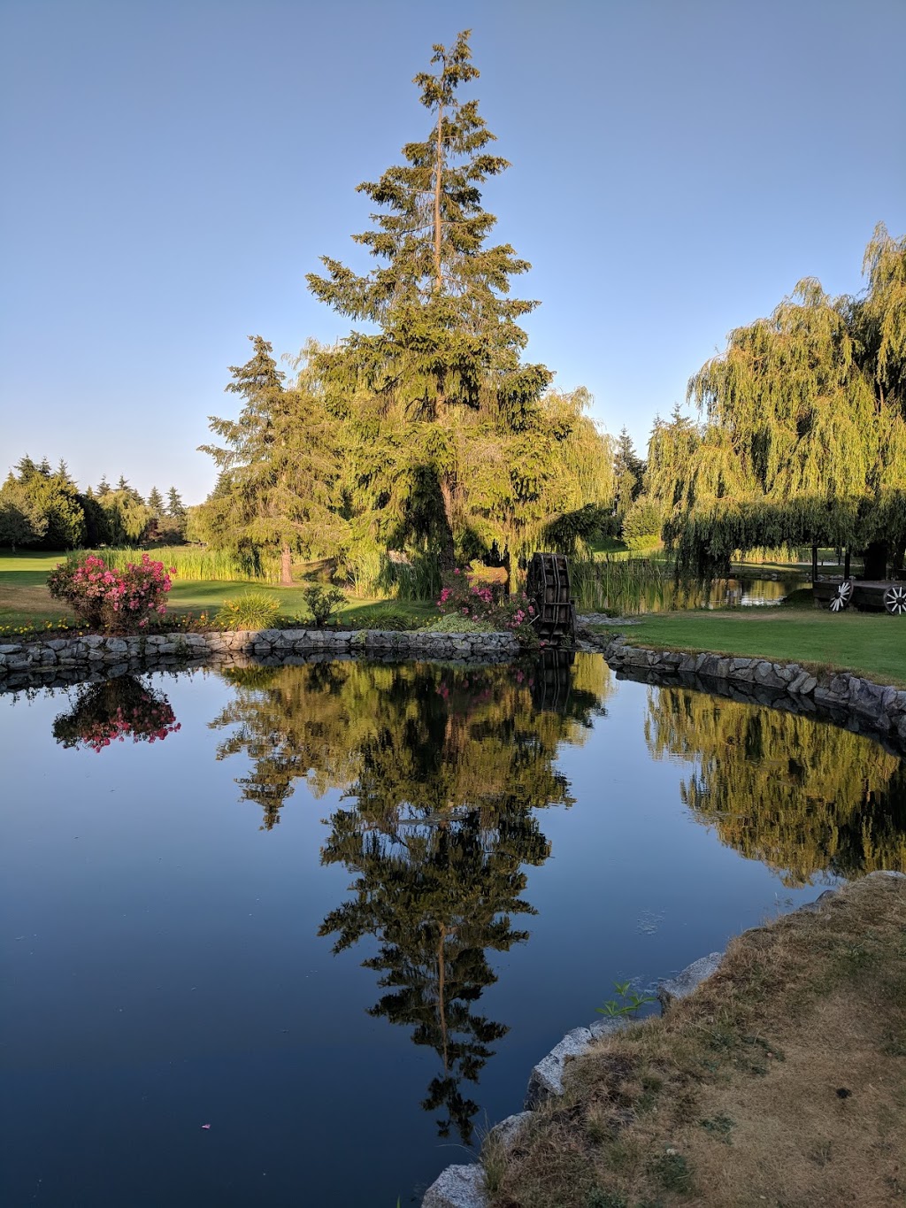 Country Meadows Golf Course & Restaurant | 8400 No 6 Rd, Richmond, BC V6W 1E2, Canada | Phone: (604) 241-4652