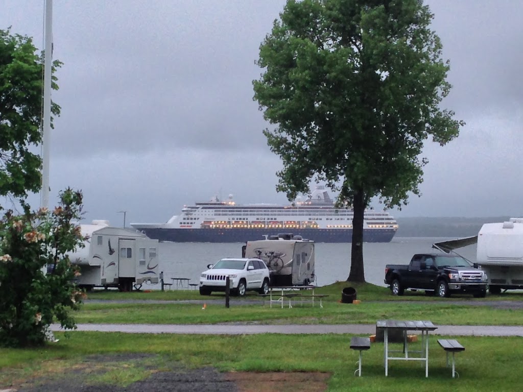 Camping Cap à la Roche | 1820 Marie Victorin, Deschaillons-sur-Saint-Laurent, QC G0S 1G0, Canada | Phone: (819) 292-1212