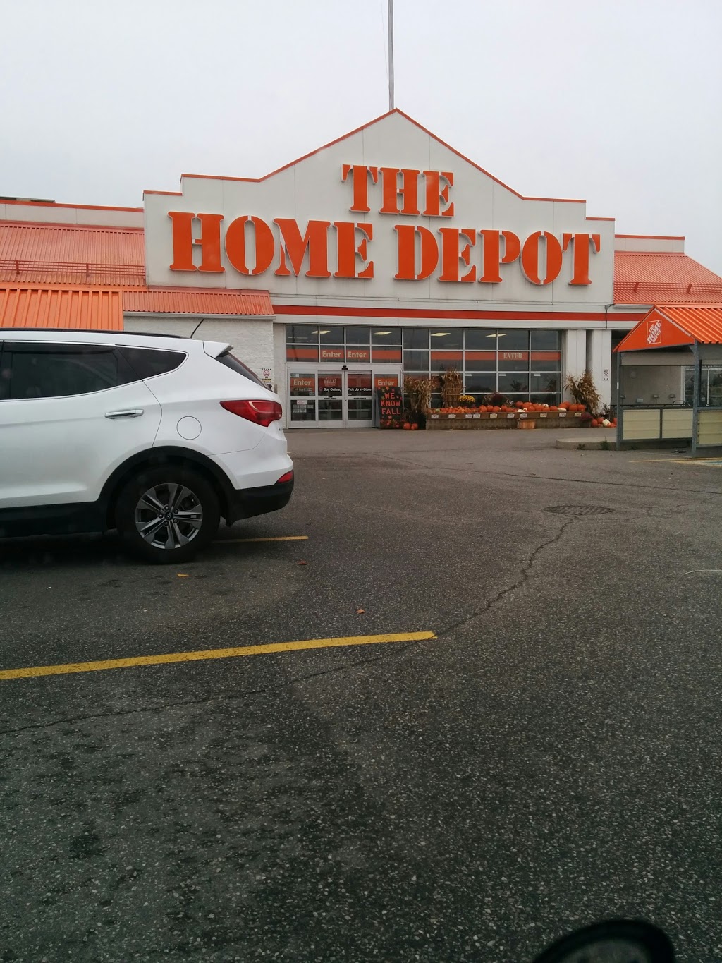 The Home Depot | 1700 Victoria St E, Whitby, ON L1N 9K6, Canada | Phone: (905) 571-5900
