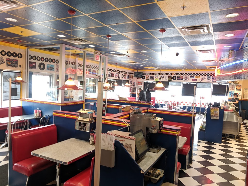 Wimpys Diner | 10800 Bayview Ave, Richmond Hill, ON L4S 0A6, Canada | Phone: (905) 883-6071