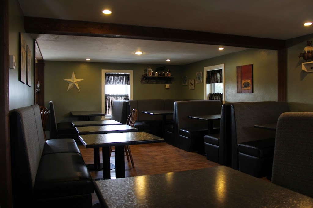 Lily Stone Cafe | Rosenort, MB R0G 1W0, Canada | Phone: (204) 746-3333