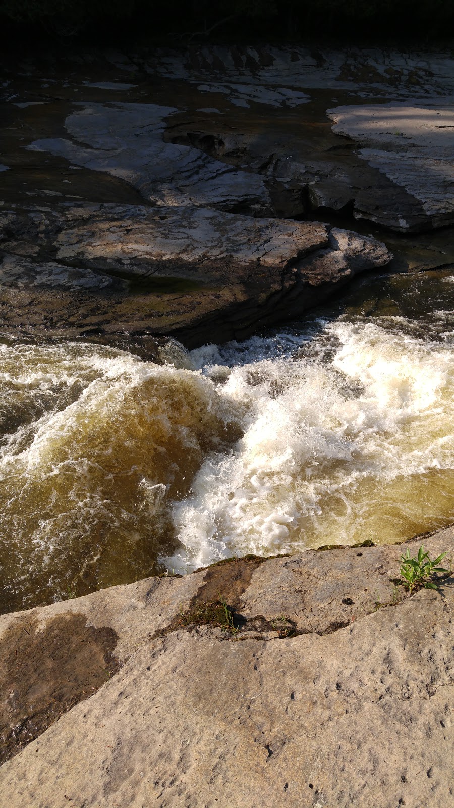 Les Galets Pont Rouge | 200 Chemin du Roy, Pont-Rouge, QC G3H 2H3, Canada