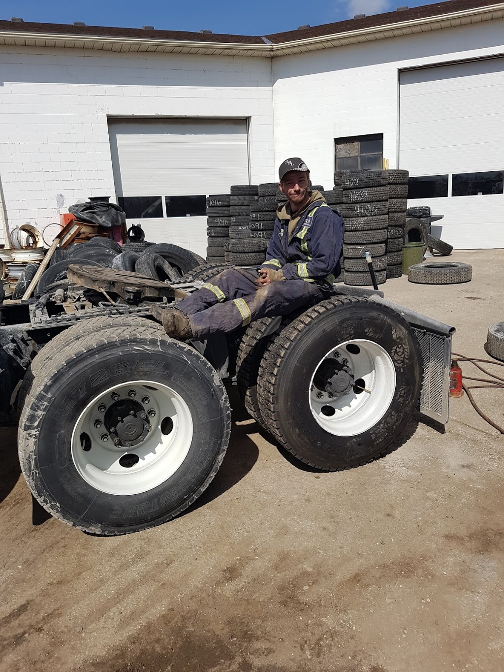 Molson Tire | 1437 Plank Rd, Sarnia, ON N7T 7H3, Canada | Phone: (519) 332-8473