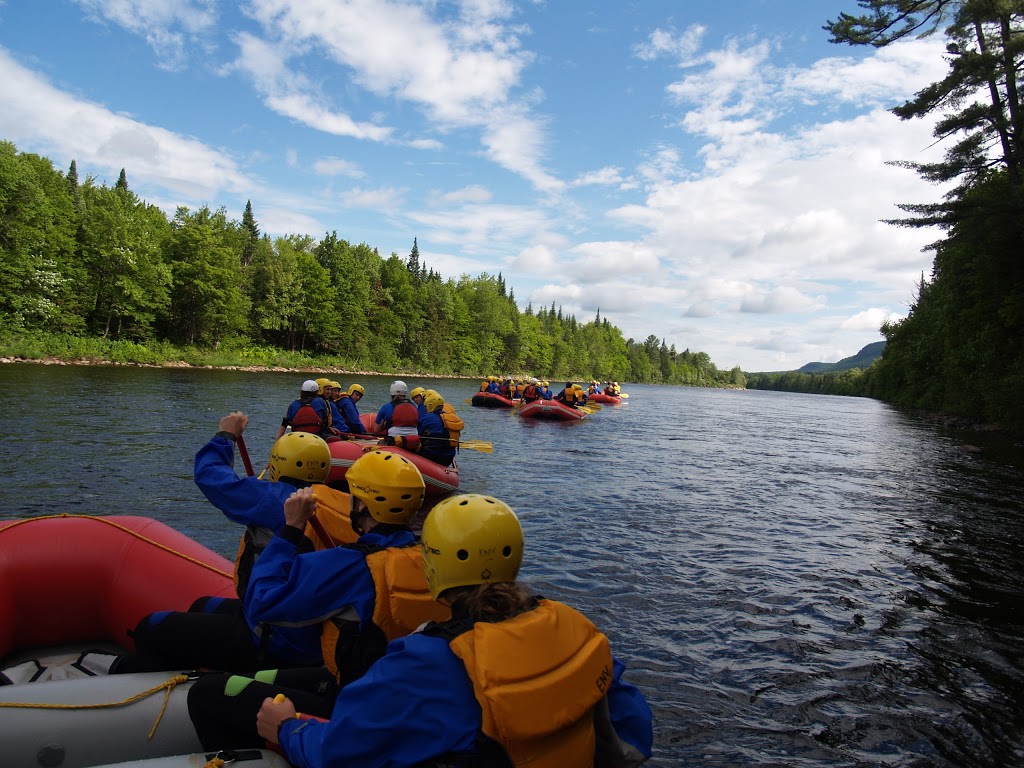 Expéditions Nouvelle Vague Rafting J-Cartier | 246 5e Av, Saint-Gabriel-de-Valcartier, QC G0A 4S0, Canada | Phone: (418) 520-7238